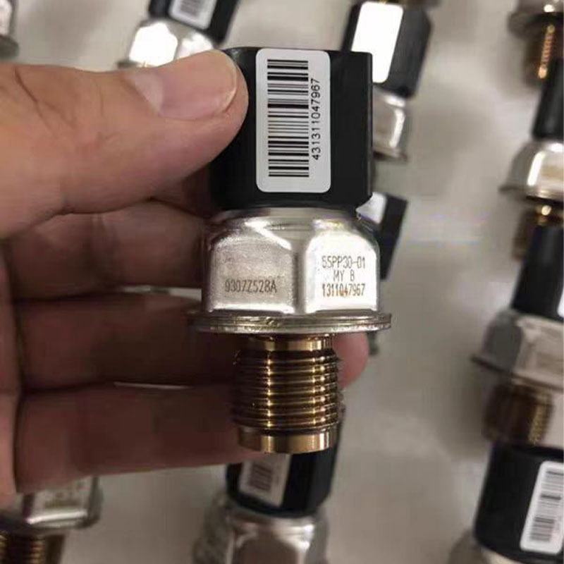 Common Rail Pressure Sensor — Hyundai H-100 CRDi D4CB (314014A700)