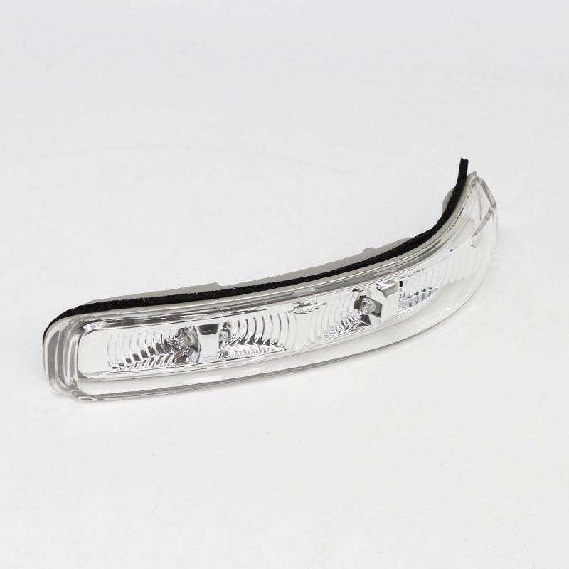 Right Exterior Mirror Turn Signal (LED) — Kia Borrego 2008-2017 (876232J000)