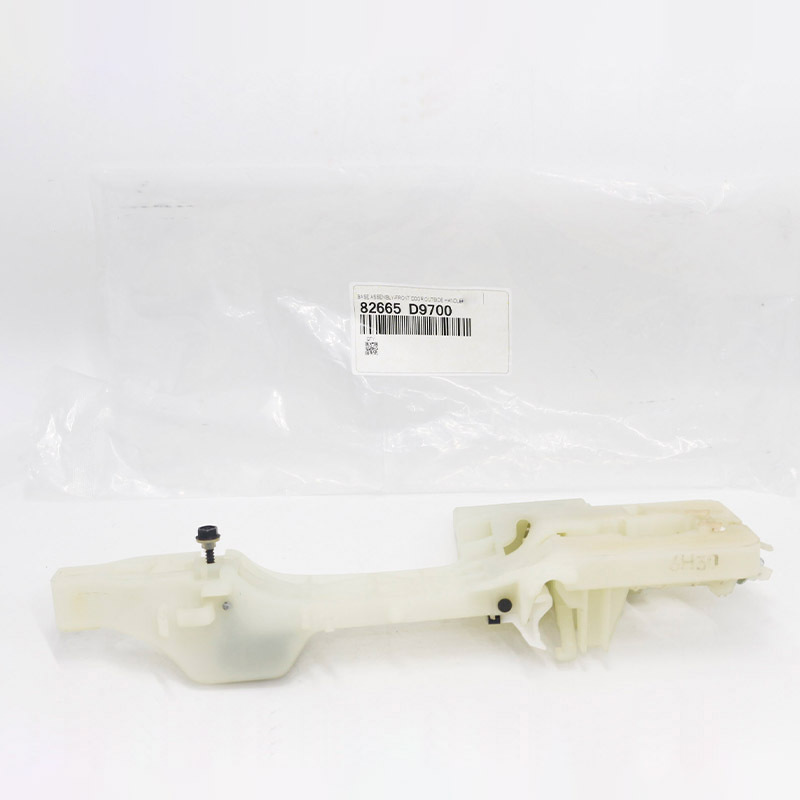 Right Front Exterior Door Handle Bracket — Kia Sportage 2017-2022 (82665D9700)
