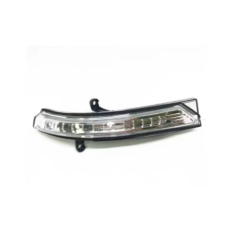 Right Side Mirror Turn Signal (LED) — Hyundai i40 2011-2018 (876243Z000)
